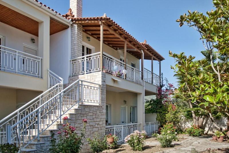 Samos Apartments Kampos Marathokampou 外观 照片